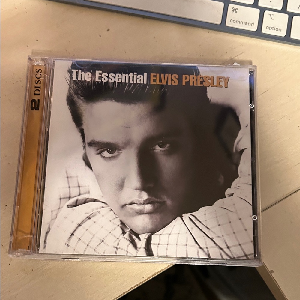 The Essential Elvis Presley 2-Disc CD